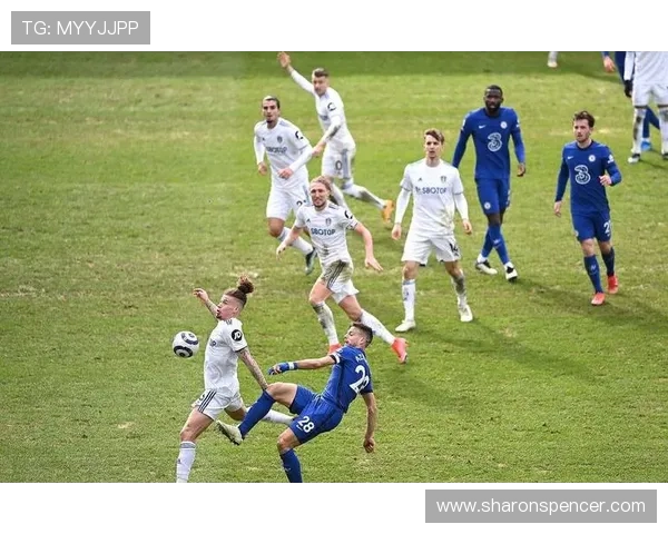 利兹联防线问题凸显,近期防守表现持续承压 利兹联防线问题凸显,近期防守表现持续承压